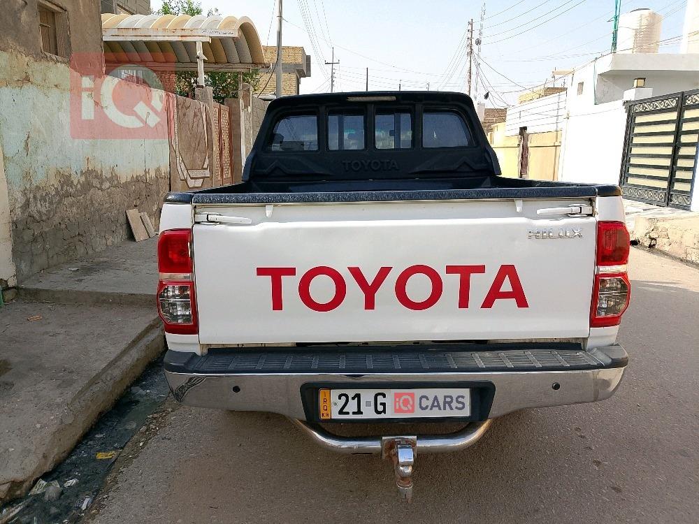 تويوتا هايلوكس